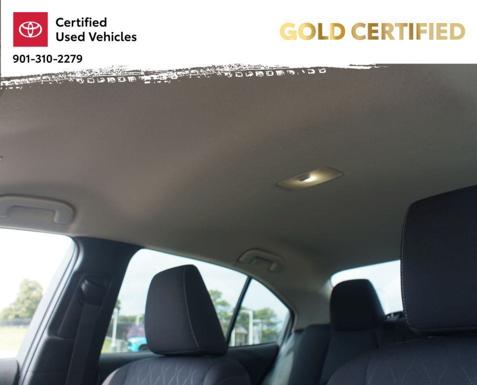 Used 2025 Toyota Corolla LE FWD image 6