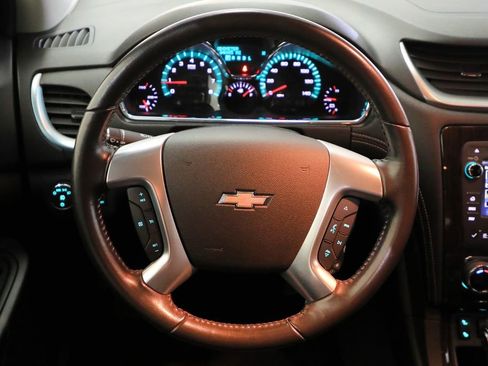 Certified 2016 Chevrolet Traverse LT image 3