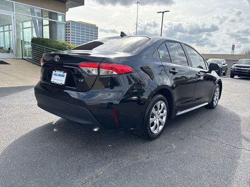 Used 2025 Toyota Corolla LE image 5