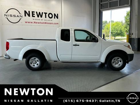 Used 2015 Nissan Frontier S RWD image 8