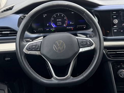 Used 2024 Volkswagen Taos SE FWD image 14