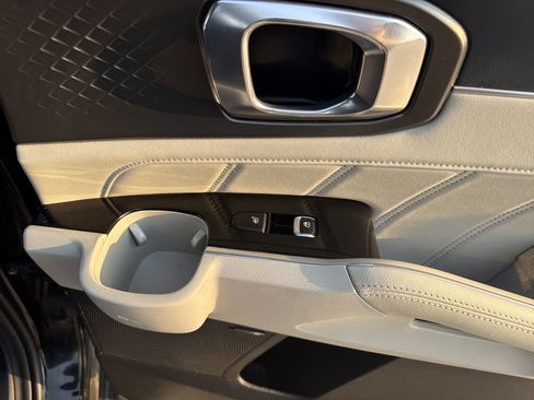 Used 2023 Kia Sorento SX Prestige image 35