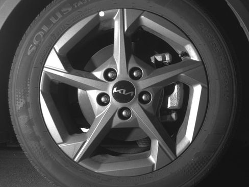 Used 2025 Kia K4 FWD image 13