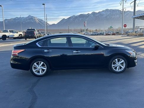 Used 2015 Nissan Altima 2.5 SV image 29