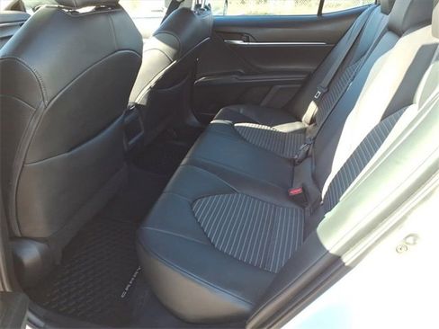 Used 2023 Toyota Camry SE image 10