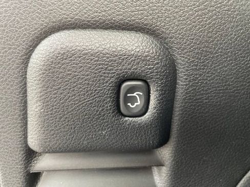 Used 2022 Jeep Grand Cherokee Limited AWD/4WD image 32