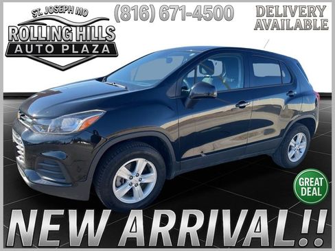 Used 2020 Chevrolet Trax LS w/ Tint and Cruise Package image 1