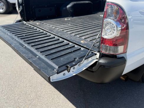 Used 2010 Toyota Tacoma 2WD Regular Cab image 70