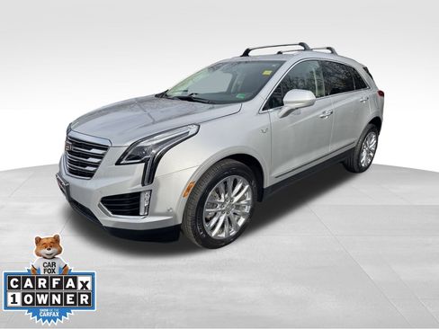 Used 2019 Cadillac XT5 Premium Luxury w/ Driver Assist Package image 3