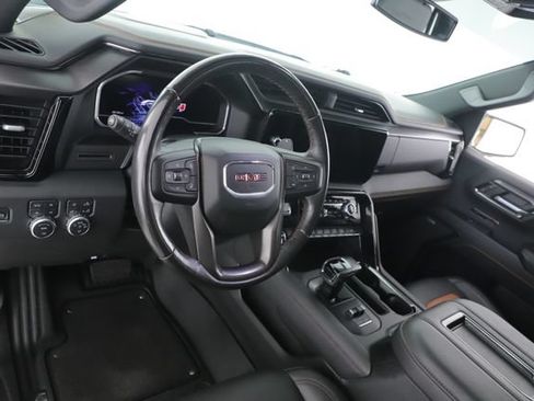 Used 2022 GMC Sierra 1500 AT4 w/ AT4 Premium Package AWD/4WD image 17
