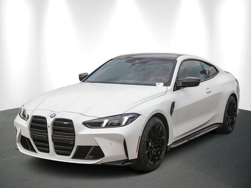 New 2026 BMW M4 Coupe w/ M Carbon Exterior Package RWD image 3