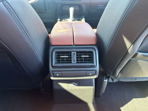 Used 2025 MAZDA CX-50 Meridian Edition image 36