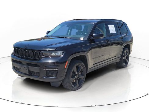 Used 2023 Jeep Grand Cherokee L Limited w/ Black Appearance Package AWD/4WD image 2