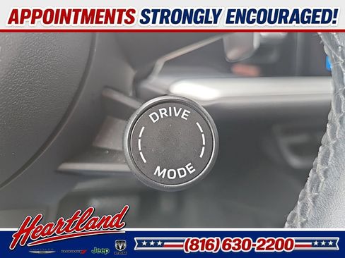 Used 2024 Porsche Cayenne w/ Premium Package AWD/4WD image 43