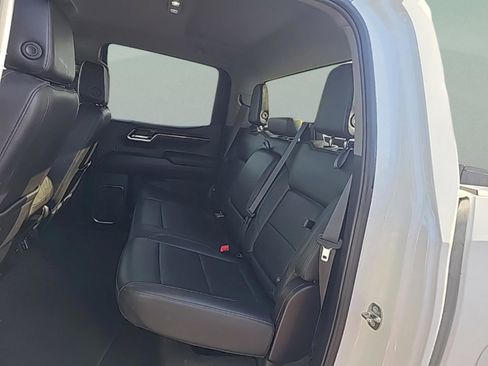Used 2024 GMC Sierra 1500 SLT image 33