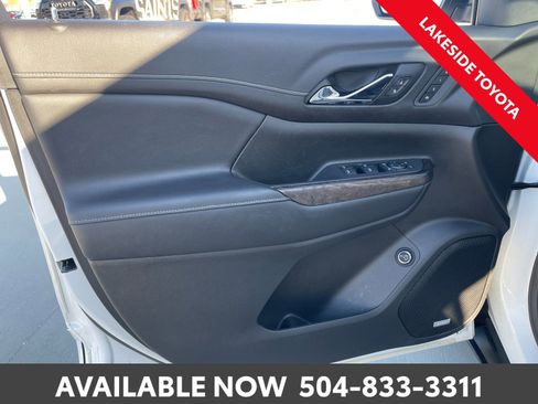 Used 2021 GMC Acadia Denali w/ Denali Technology Package image 25