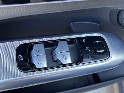 Certified 2025 Mercedes-Benz GLC 300 4MATIC image 14