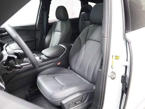 Used 2025 Audi Q7 3.0T Premium Plus w/ Premium Plus Package image 5