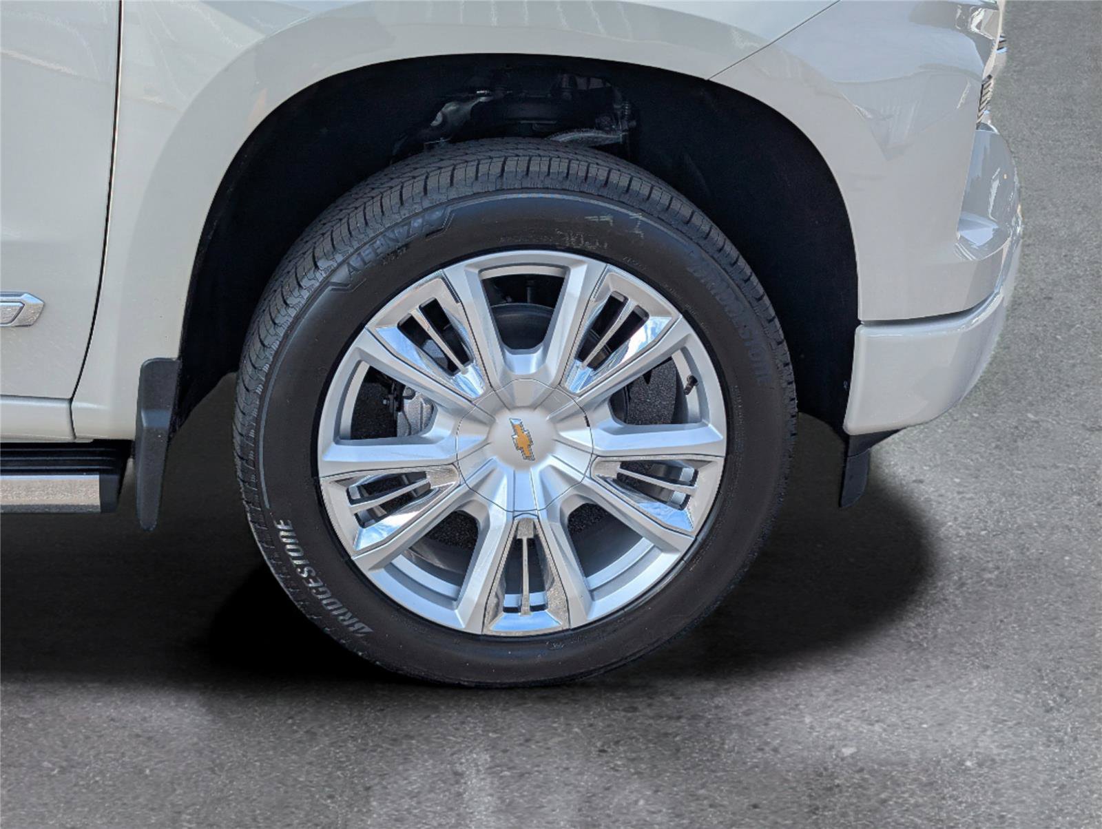 Used 2026 Chevrolet Silverado 1500 High Country AWD/4WD image 6