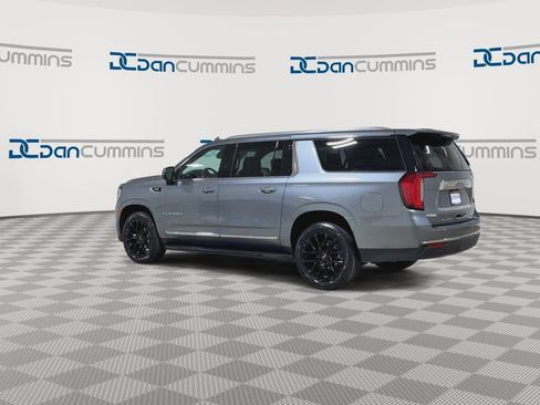 Used 2022 GMC Yukon XL SLT w/ SLT Luxury Package AWD/4WD image 6
