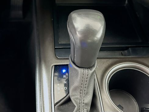 Used 2023 Toyota Camry SE image 24