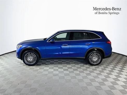 Used 2026 Mercedes-Benz GLC 300 image 4