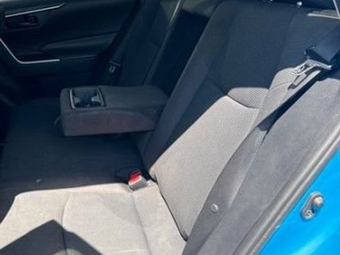 Used 2019 Toyota RAV4 LE FWD image 7