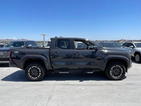 Used 2025 Toyota Tacoma TRD Sport AWD/4WD image 3