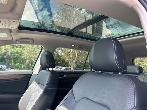 New 2026 Volkswagen Atlas SE FWD image 22