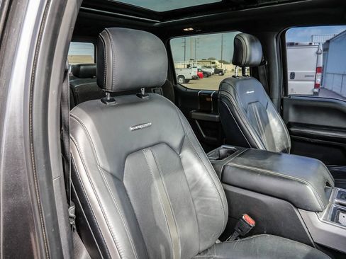 Used 2015 Ford F150 Platinum w/ Equipment Group 701A Luxury image 18