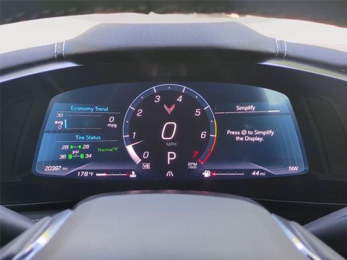 Used 2024 Chevrolet Corvette Stingray Preferred Cpe w/ Z51 Performance Package RWD image 23