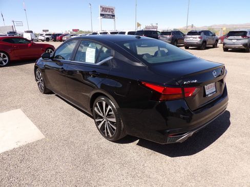 Used 2021 Nissan Altima 2.5 SR image 6