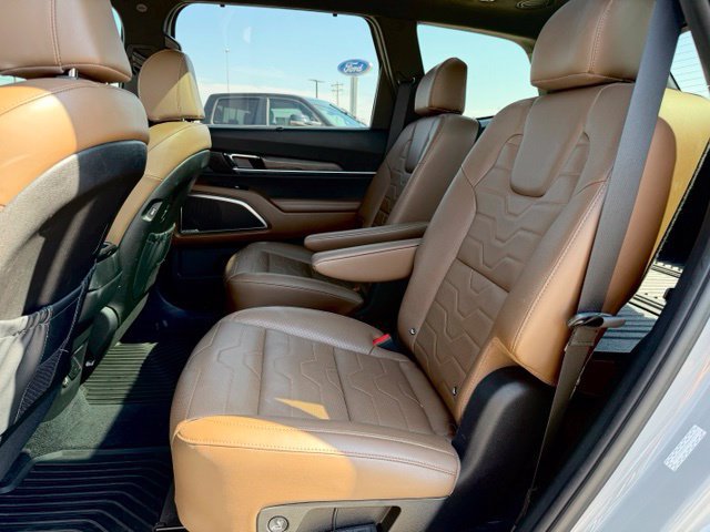 Used 2022 Kia Telluride SX w/ SX Prestige Package AWD/4WD image 7