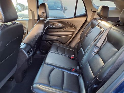 Used 2022 GMC Terrain SLT w/ Infotainment Package II image 19