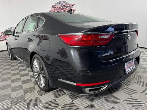 Used 2018 Kia Cadenza Limited FWD image 29