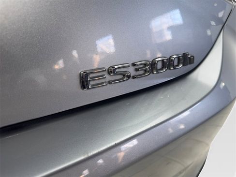 Used 2023 Lexus ES 300h w/ Premium Package image 23