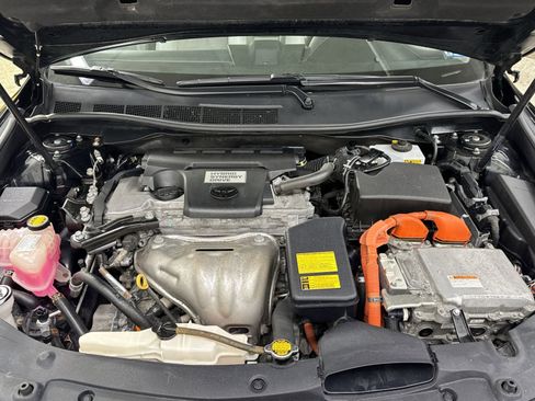 Used 2014 Toyota Camry XLE w/ Leather Package image 33