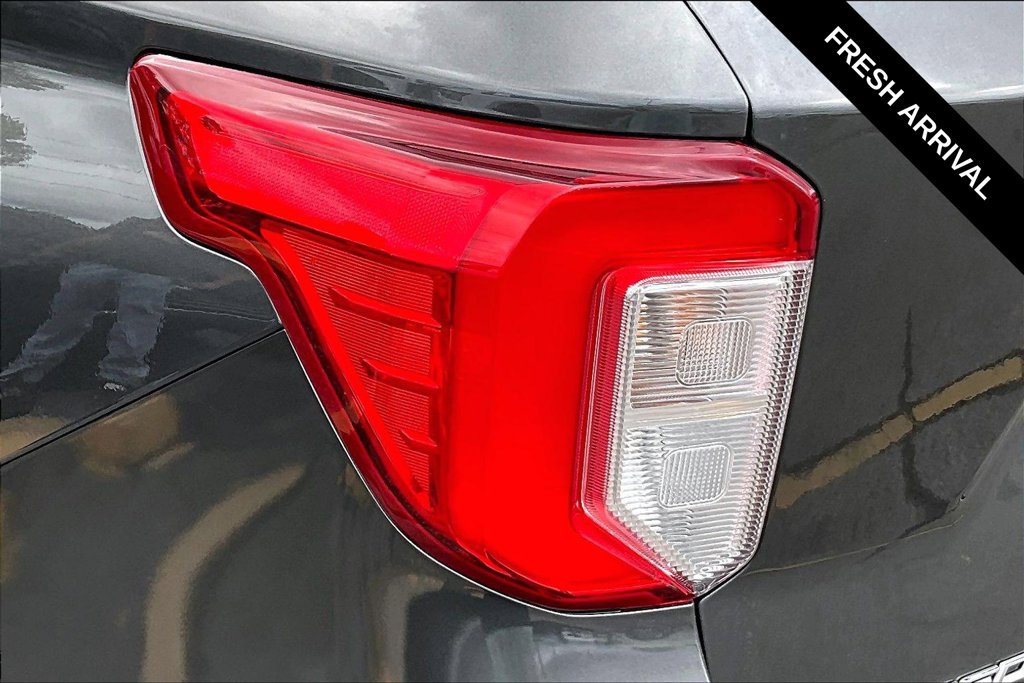 Used 2020 Ford Explorer Limited w/ Class III Trailer Tow Package AWD/4WD image 22
