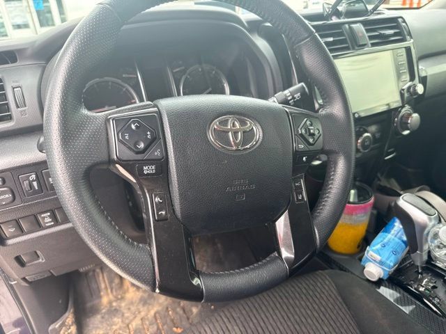 Used 2021 Toyota 4Runner TRD Off-Road AWD/4WD image 35
