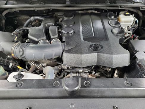 Used 2018 Toyota 4Runner TRD Off-Road Premium image 30