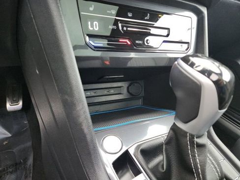 Used 2024 Volkswagen Tiguan SE R-Line image 31