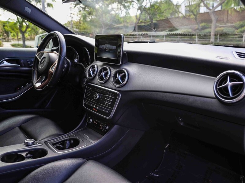 Used 2016 Mercedes-Benz GLA 250 4MATIC image 24
