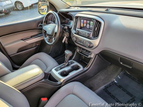 Used 2018 Chevrolet Colorado LT AWD/4WD image 30