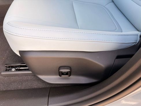 Used 2026 Volvo EX30 Ultra image 13