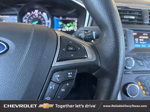 Used 2018 Ford Fusion S image 19