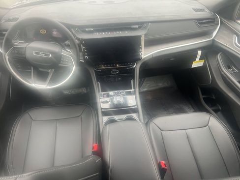 New 2026 Jeep Grand Cherokee L Limited AWD/4WD image 5