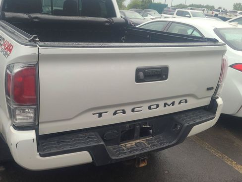 Used 2023 Toyota Tacoma TRD Sport w/ Black Out Package (TMS) AWD/4WD image 9