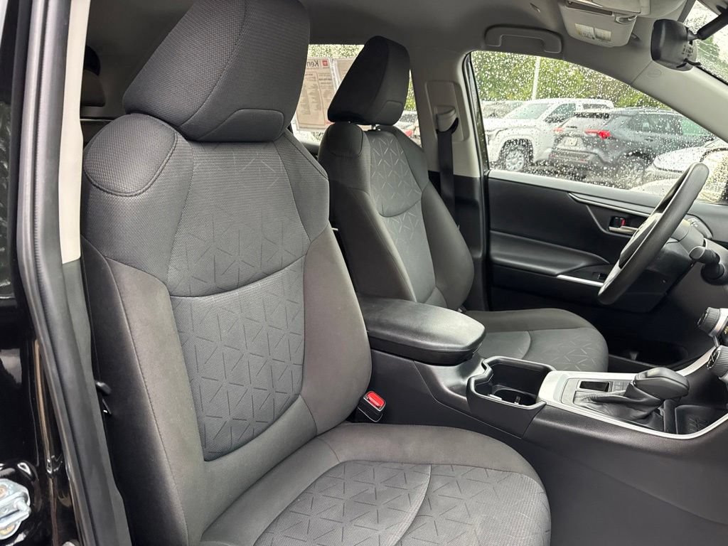 Certified 2025 Toyota RAV4 XLE AWD/4WD image 32