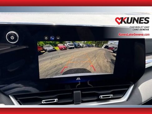 Used 2025 Chevrolet Equinox LT AWD/4WD image 16