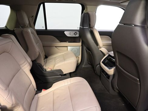 Certified 2022 Lincoln Navigator Reserve image 18